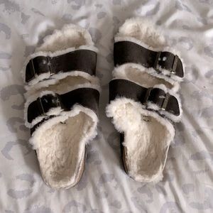 hardly worn birkenstock fuzzy